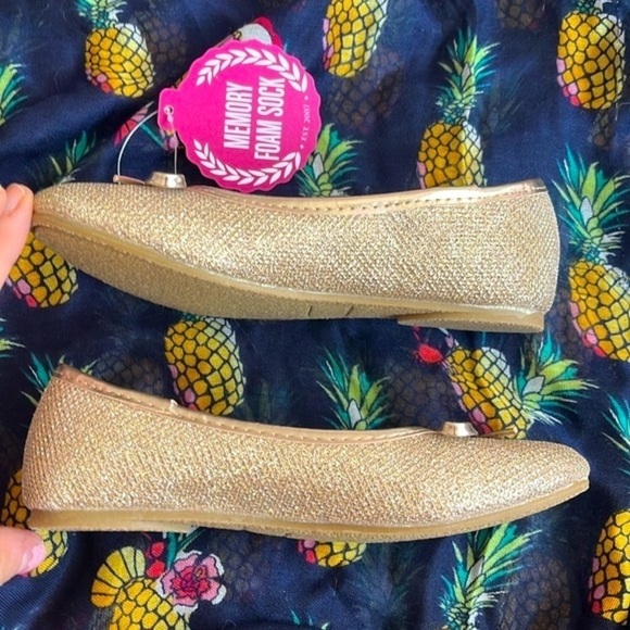 Brand New SO Glittery Gold Slip On Flats Bows Sparkly Shoes Memory Foam Sock - Picture 7 of 14
